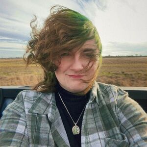 Meet your Posher, Elliot